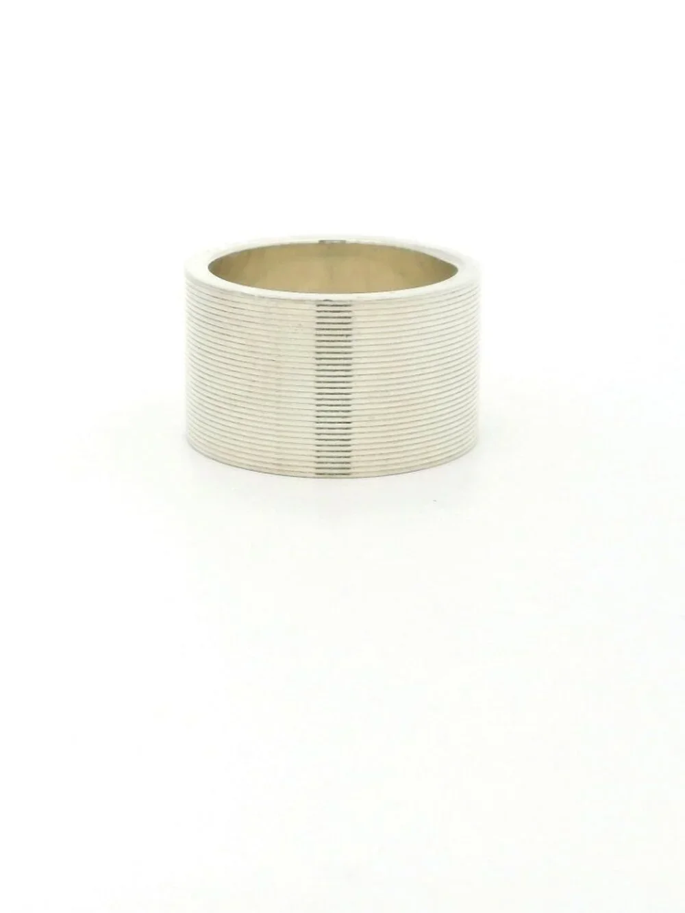 Gucci ribbed design